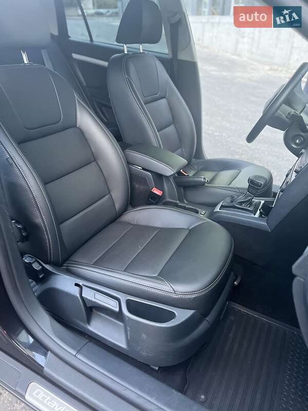 Універсал Skoda Octavia 2010 в Києві фото 44 Універсал Skoda Octavia 2010 в Києві