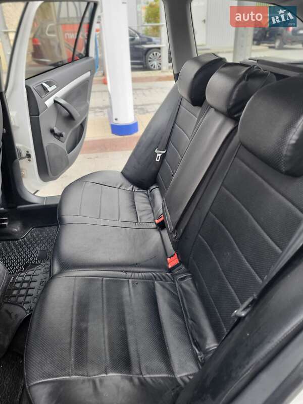 Універсал Skoda Octavia 2010 в Тернополі