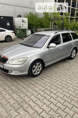 Универсал Skoda Octavia 2009 в Черновцах