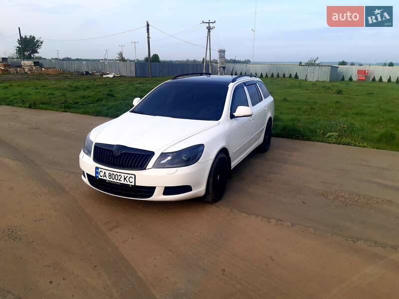 Універсал Skoda Octavia 2009 в Монастирищеві