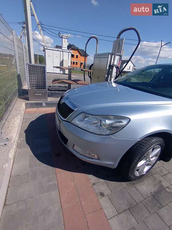 Лифтбек Skoda Octavia 2010 в Хусте