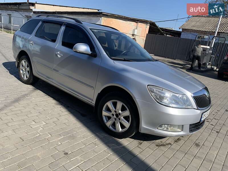 Універсал Skoda Octavia 2010 в Малині