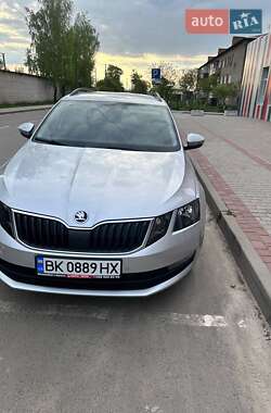 Универсал Skoda Octavia 2017 в Сарнах