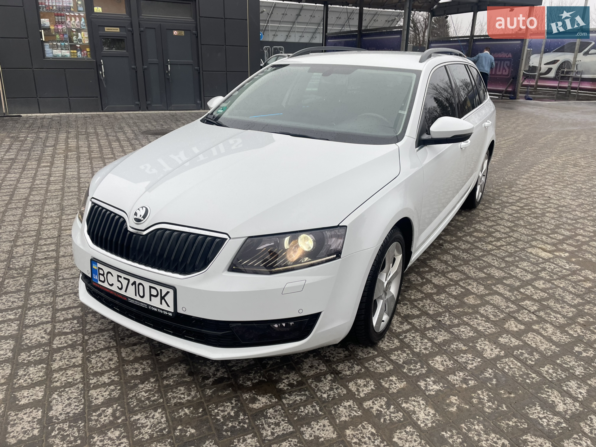 2015 Skoda Octavia - мініатюра 2