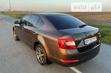 Лифтбек Skoda Octavia 2013 в Кропивницком