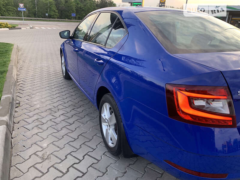 Лифтбек Skoda Octavia 2019 в Киеве