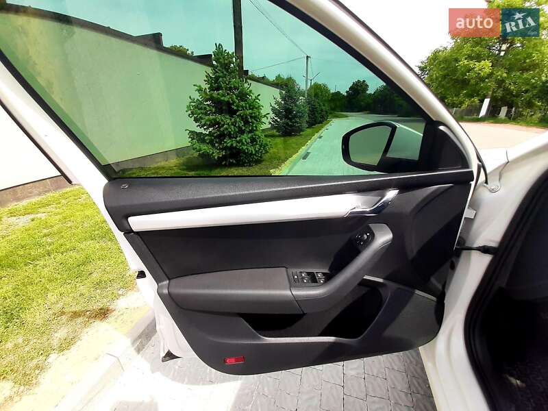 Лифтбек Skoda Octavia 2017 в Ужгороде