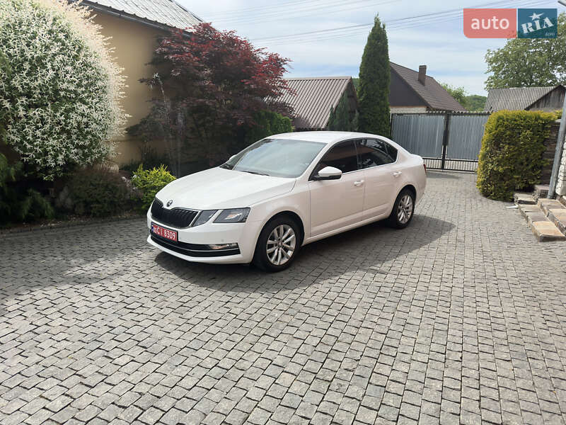 Лифтбек Skoda Octavia 2019 в Ужгороде