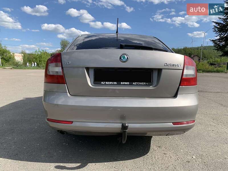 Лифтбек Skoda Octavia 2012 в Старом Самборе