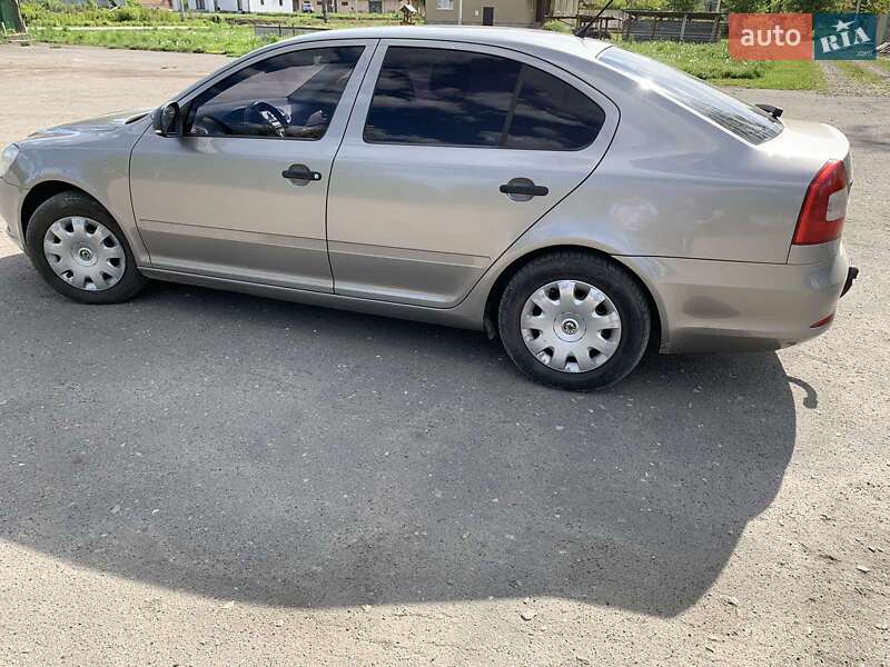 Лифтбек Skoda Octavia 2012 в Старом Самборе