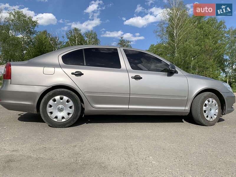 Лифтбек Skoda Octavia 2012 в Старом Самборе