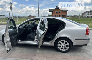 Лифтбек Skoda Octavia 2004 в Хусте