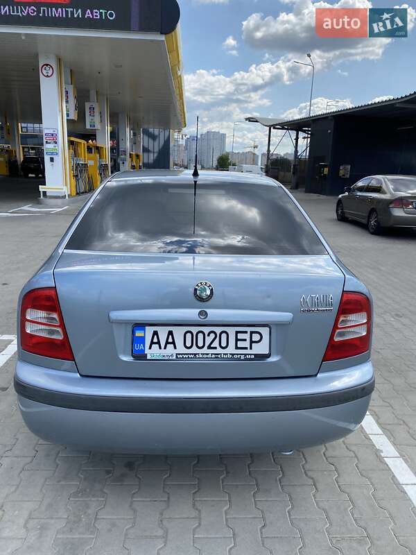 Лифтбек Skoda Octavia 2002 в Киеве