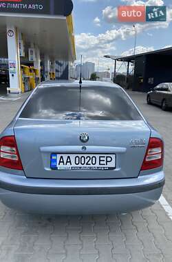 Ліфтбек Skoda Octavia 2002 в Києві