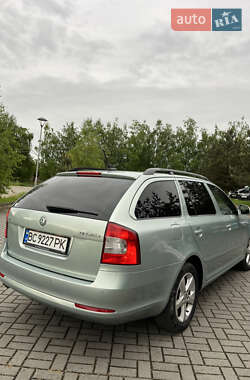 Універсал Skoda Octavia 2012 в Дрогобичі