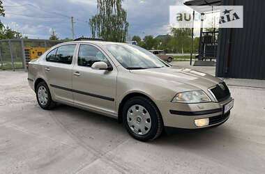 Лифтбек Skoda Octavia 2005 в Богородчанах