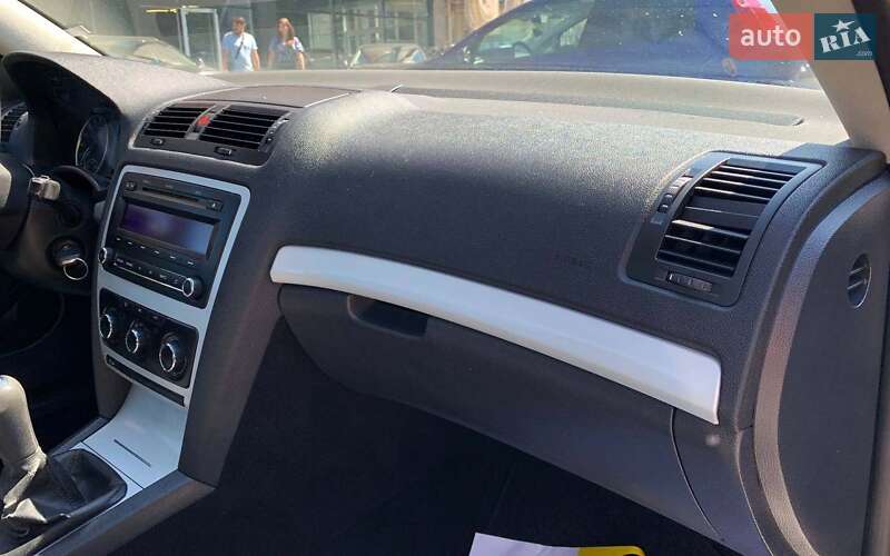 Лифтбек Skoda Octavia 2010 в Черновцах