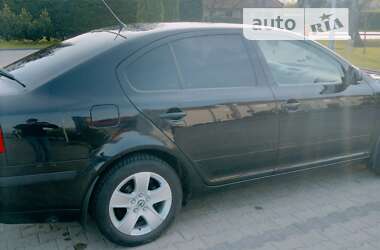 Лифтбек Skoda Octavia 2011 в Луцке