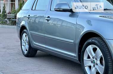 Универсал Skoda Octavia 2012 в Стрые