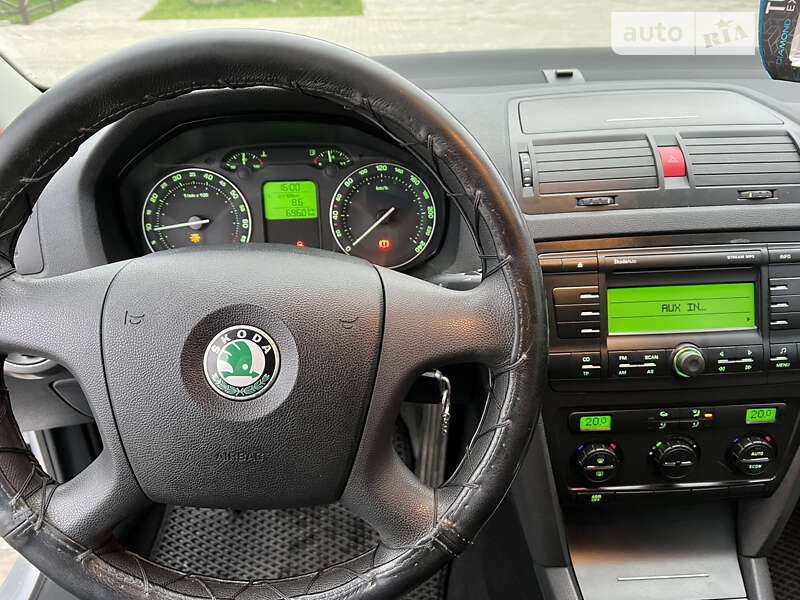 Ліфтбек Skoda Octavia 2008 в Глибокій