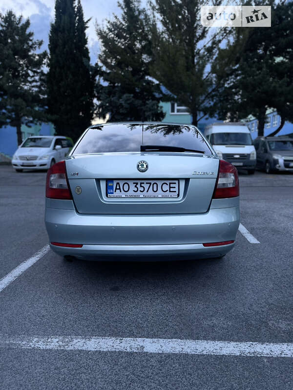 Лифтбек Skoda Octavia 2010 в Тячеве