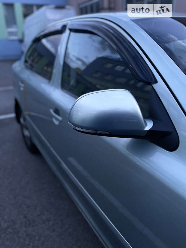 Лифтбек Skoda Octavia 2010 в Тячеве