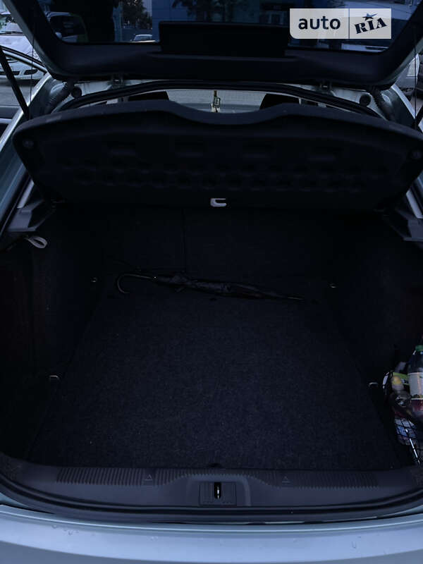 Лифтбек Skoda Octavia 2010 в Тячеве