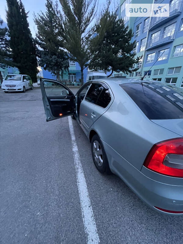 Лифтбек Skoda Octavia 2010 в Тячеве