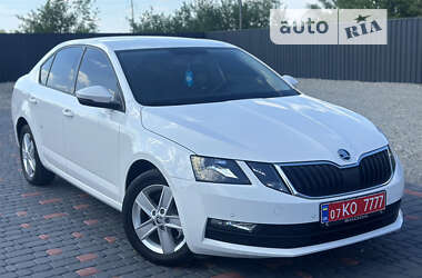 Лифтбек Skoda Octavia 2019 в Берегово