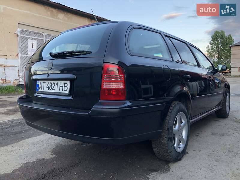 Універсал Skoda Octavia 1999 в Долині