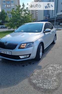 Лифтбек Skoda Octavia 2015 в Сумах