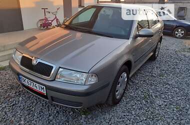 Лифтбек Skoda Octavia 2010 в Ровно