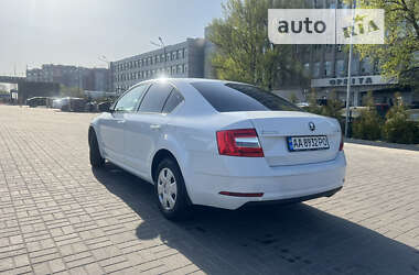 Лифтбек Skoda Octavia 2017 в Днепре