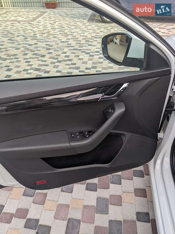 Універсал Skoda Octavia 2017 в Ужгороді