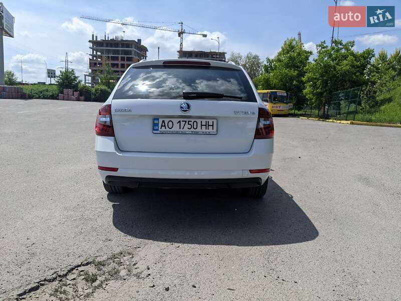 Універсал Skoda Octavia 2017 в Ужгороді