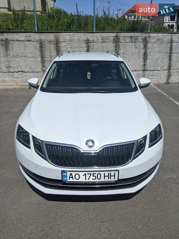 Універсал Skoda Octavia 2017 в Ужгороді