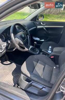 Универсал Skoda Octavia 2009 в 