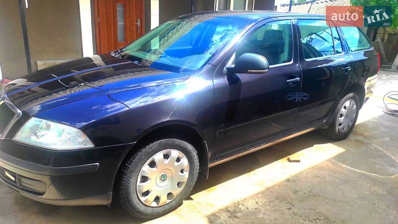 Універсал Skoda Octavia 2012 в Хотині