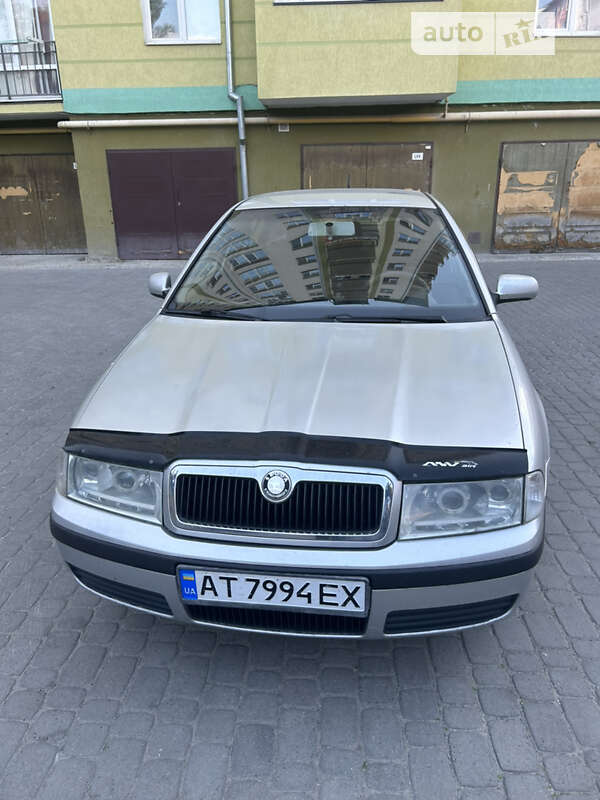 Лифтбек Skoda Octavia 2000 в Ивано-Франковске