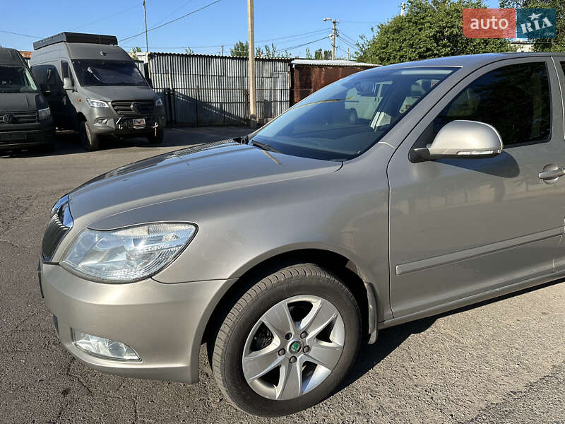 Лифтбек Skoda Octavia 2012 в Покровске