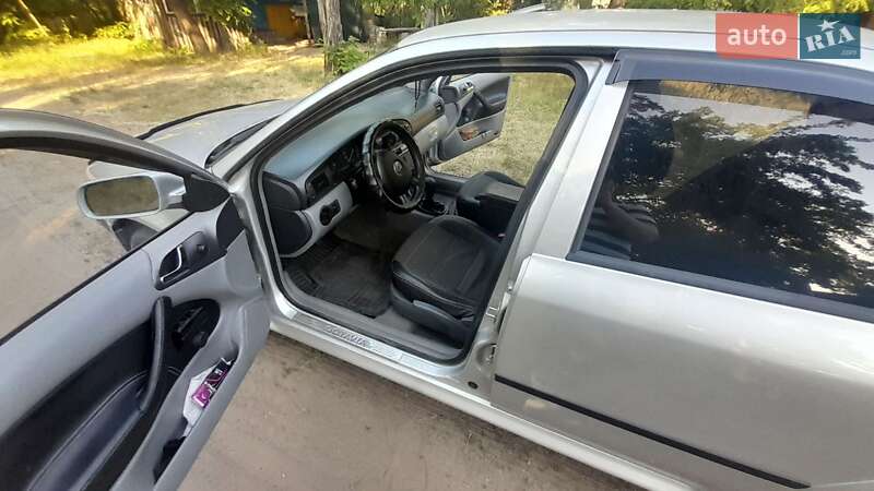 Ліфтбек Skoda Octavia 2004 в Кам'янському