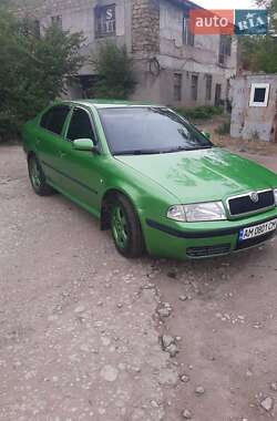 Лифтбек Skoda Octavia 2002 в 