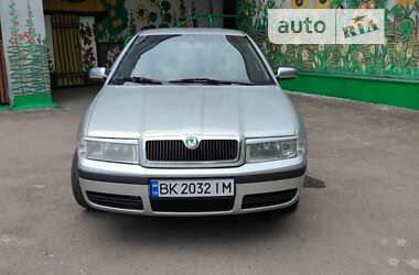 Лифтбек Skoda Octavia 2002 в Ровно