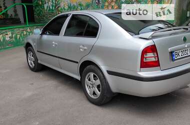 Лифтбек Skoda Octavia 2002 в Ровно