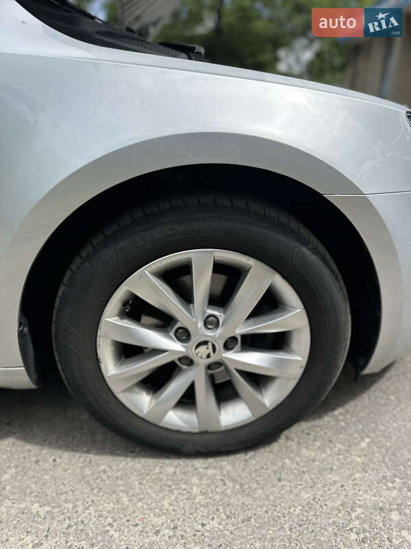 Универсал Skoda Octavia 2018 в Золочеве