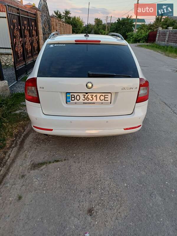 Универсал Skoda Octavia 2010 в Лановцах