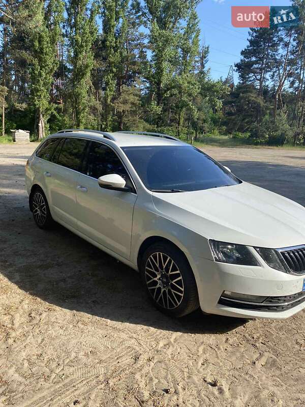 Универсал Skoda Octavia 2017 в Черкассах