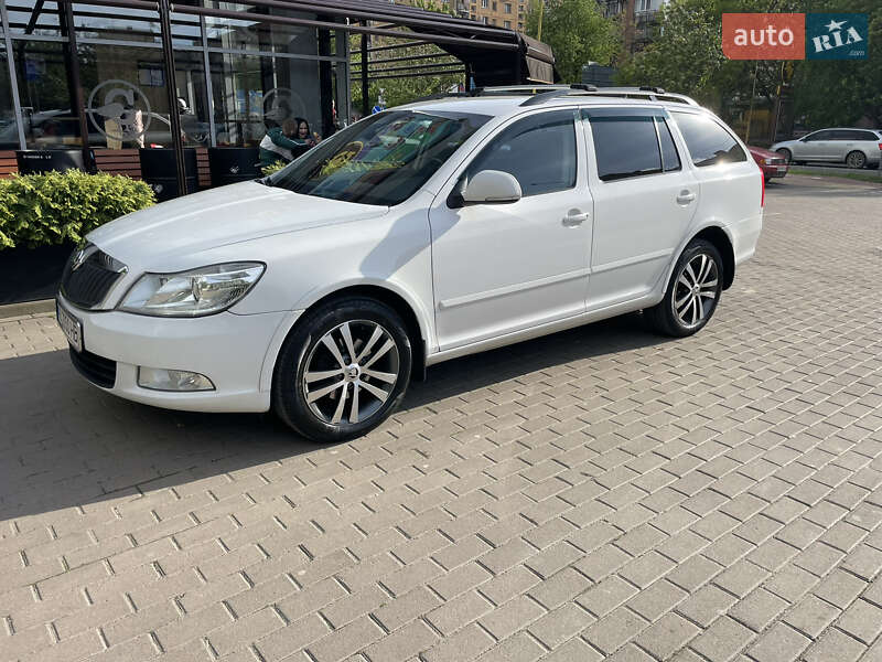 Универсал Skoda Octavia 2011 в Ужгороде