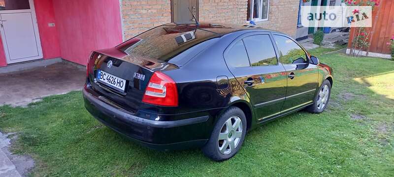 Лифтбек Skoda Octavia 2004 в Жовкве