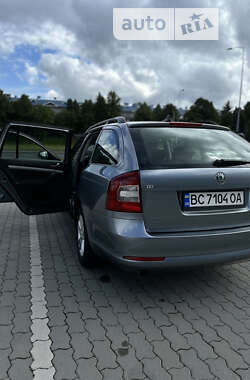 Універсал Skoda Octavia 2012 в 